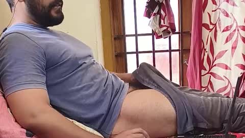 Robin online show from February 10, 9:35 am