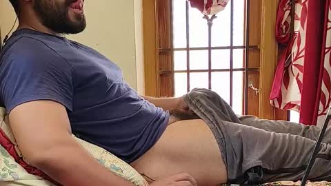 Snapshot of nice_guy_4u_ chatting on May 19, 5:25 am Robin online show from May 19, 5:25 am