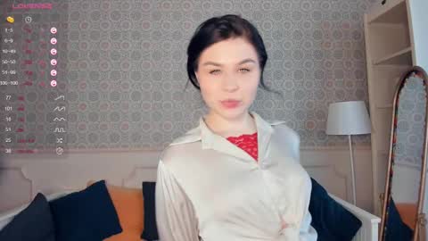 Alice  online show from February 15, 7:27 am