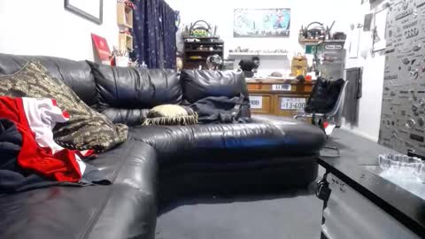 Snapshot of niceasscammo69 chatting on November 7, 9:31 am niceasscammo69 online show from November 7, 9:31 am