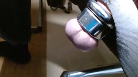 Snapshot of niceballs_munich chatting on November 21, 10:58 am Paul online show from November 21, 10:58 am