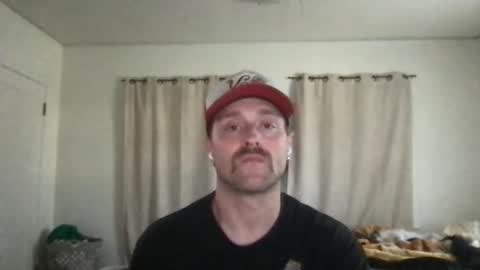 Snapshot of nicebuttniceguy chatting on June 3, 1:08 am NiceButtNiceGuy online show from June 3, 1:08 am