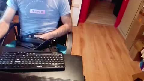 Snapshot of nicecck24 chatting on December 18, 5:13 am nicecck24 online show from December 18, 5:13 am