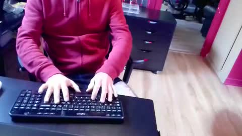 Snapshot of nicecck24 chatting on March 6, 6:15 pm nicecck24 online show from March 6, 6:15 pm