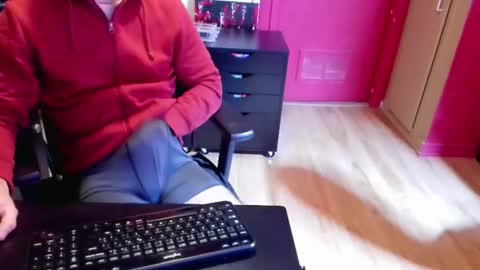 Snapshot of nicecck24 chatting on March 9, 4:27 am nicecck24 online show from March 9, 4:27 am