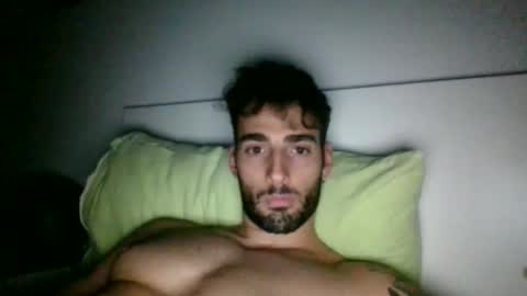 nicegguy9826 online show from November 2, 5:43 am