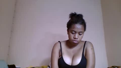 nicelly01 online show from May 12, 4:09 am