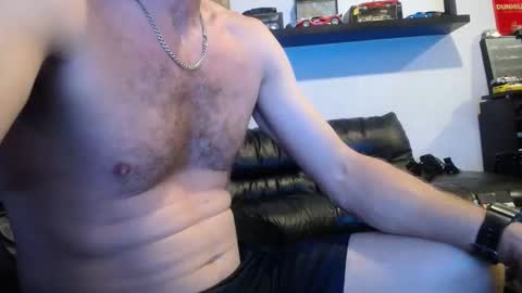 niceonebrov online show from March 31, 11:43 am