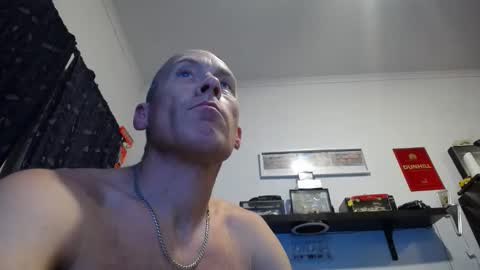 niceonebrov online show from April 25, 7:11 pm