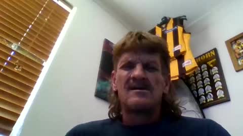 Snapshot of niceozziecockxxx chatting on January 16, 3:23 am Sexiishaine online show from January 16, 3:23 am