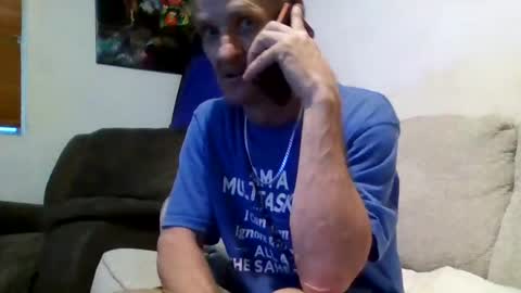 Snapshot of niceozziecockxxx chatting on December 22, 10:56 am Sexiishaine online show from December 22, 10:56 am