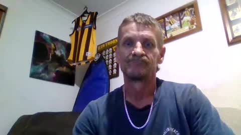 Snapshot of niceozziecockxxx chatting on January 9, 7:15 pm Sexiishaine online show from January 9, 7:15 pm