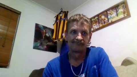 Snapshot of niceozziecockxxx chatting on February 27, 7:58 pm Sexiishaine online show from February 27, 7:58 pm