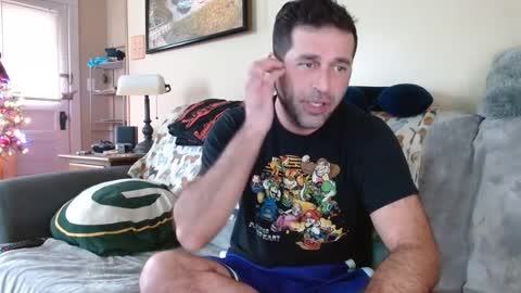 Snapshot of nichous77 chatting on December 30, 8:15 pm Nick online show from December 30, 8:15 pm