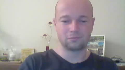 nick1990b online show from October 22, 5:24 pm