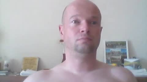 Snapshot of nick1990b chatting on August 5, 11:57 am nick1990b online show from August 5, 11:57 am