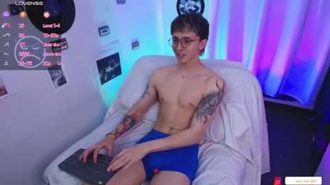 Snapshot of nick_bangover chatting on June 23, 6:28 pm Nico online show from June 23, 6:28 pm