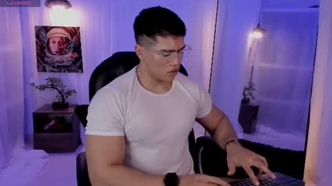nick fenix online show from July 28, 3:13 am