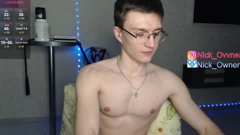 Snapshot of nick_owner chatting on March 10, 11:27 pm Nick online show from March 10, 11:27 pm