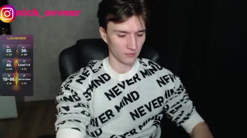 Snapshot of nick_owner chatting on October 13, 4:12 am Nick online show from October 13, 4:12 am