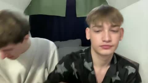 Snapshot of nick_win chatting on December 13, 7:36 am Nick online show from December 13, 7:36 am