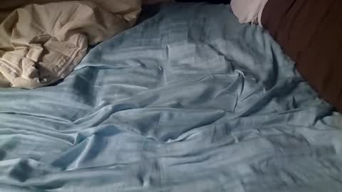 Snapshot of nickanonymous1034 chatting on December 17, 11:22 pm Nick online show from December 17, 11:22 pm