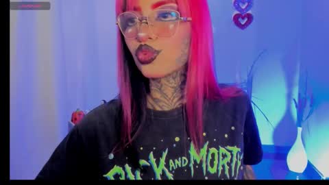Snapshot of nicki_1 chatting on October 3, 7:38 am   Help me reach 100 thumbs up online show from October 3, 7:38 am