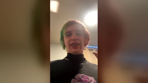 nickie42082 online show from March 30, 2:12 am