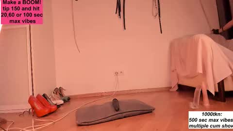 Snapshot of nickiii666 chatting on September 21, 11:12 am Karolina online show from September 21, 11:12 am