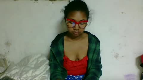 Snapshot of nickiqqyuu chatting on July 24, 12:08 am nickiqqyuu online show from July 24, 12:08 am