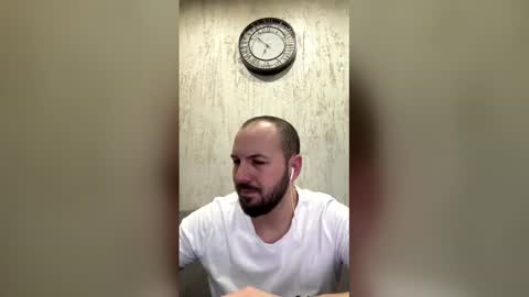 Julian online show from March 4, 10:16 pm