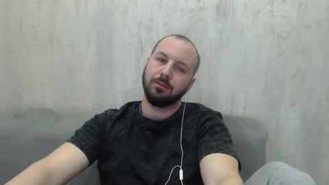 Julian online show from March 10, 11:21 pm