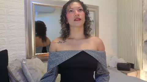 nickollsaenz online show from July 5, 11:01 pm