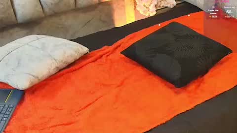 nickollsaenz online show from July 18, 4:27 am