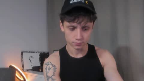 Snapshot of nicky_neal chatting on December 3, 1:30 am Nicky Neal online show from December 3, 1:30 am