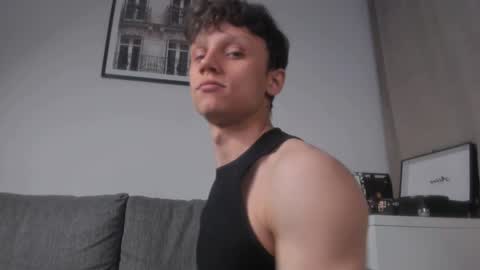 Snapshot of nicky_neal chatting on December 7, 12:41 am Nicky Neal online show from December 7, 12:41 am