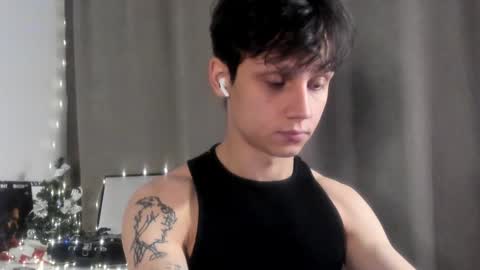 Snapshot of nicky_neal chatting on December 29, 7:43 pm Nicky Neal online show from December 29, 7:43 pm