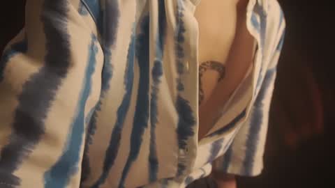 Snapshot of nicky_neal chatting on February 4, 7:44 pm Nicky Neal online show from February 4, 7:44 pm