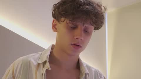 Snapshot of nicky_neal chatting on October 16, 12:33 am Nicky Neal online show from October 16, 12:33 am