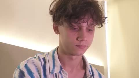 Snapshot of nicky_neal chatting on October 24, 2:52 am Nicky Neal online show from October 24, 2:52 am