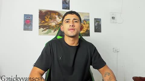 nicky online show from December 23, 9:29 pm