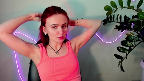 Nicky Weekends online show from December 16, 2:05 pm