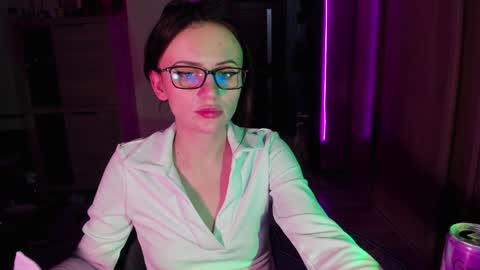 Nicky Weekends online show from January 23, 1:30 am