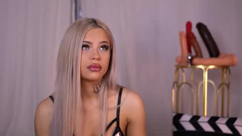 Snapshot of nickybennz chatting on September 21, 5:47 pm Nicky online show from September 21, 5:47 pm