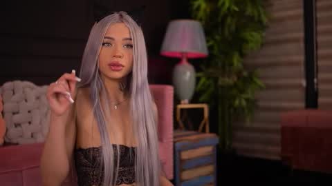 Snapshot of nickybennz chatting on October 31, 7:04 pm Nicky online show from October 31, 7:04 pm