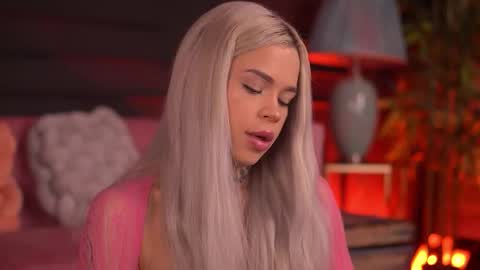 Snapshot of nickybennz chatting on November 14, 7:12 pm Nicky online show from November 14, 7:12 pm