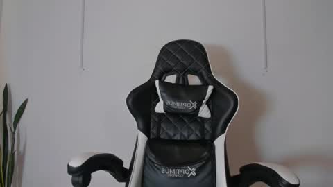 Nicky  online show from September 27, 2:11 pm