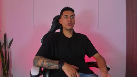 Nicky  online show from September 30, 8:03 pm