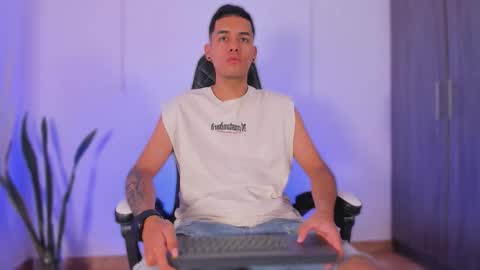 Nicky  online show from November 3, 1:01 pm