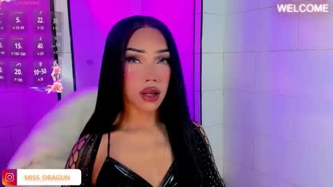 Snapshot of nickynoa chatting on December 15, 1:21 am Nicky online show from December 15, 1:21 am